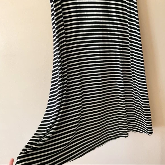 Old Navy Striped Dress - Picture 5 of 9